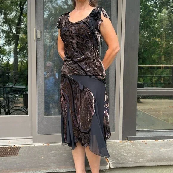 Black and Brown Skirt Set - Picture 4 of 16